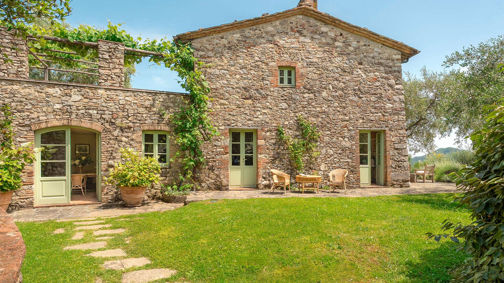 luxury Villa Solare for weekly rent in Tuscany