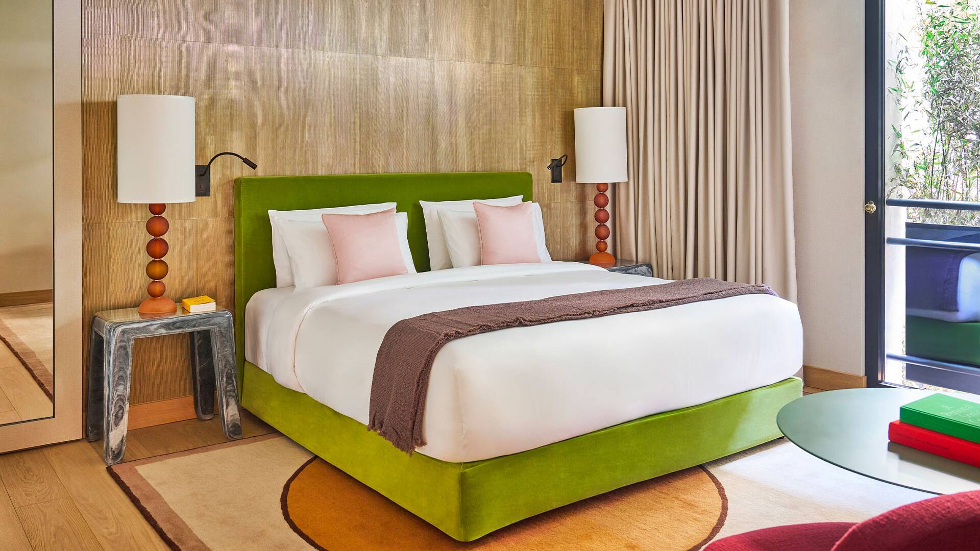 en suite double bedroom with king-size bed