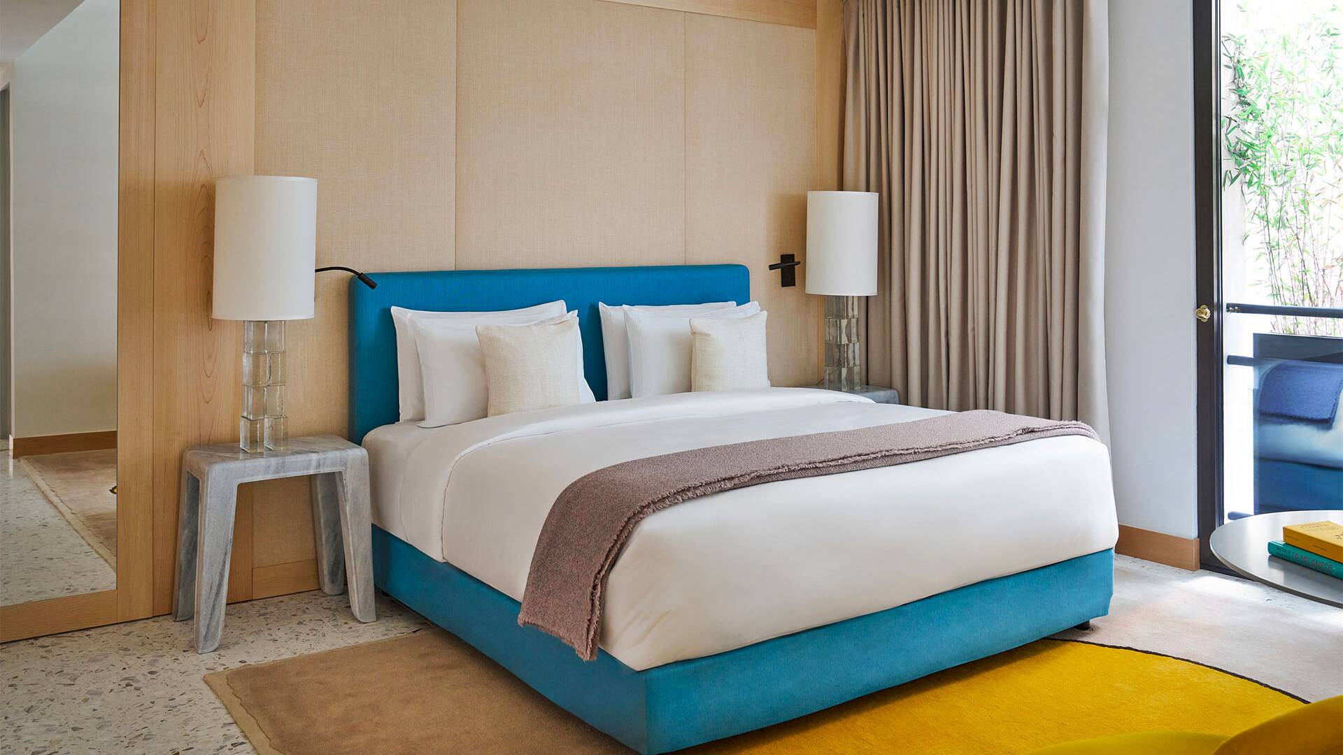 en suite double bedroom with king-size bed