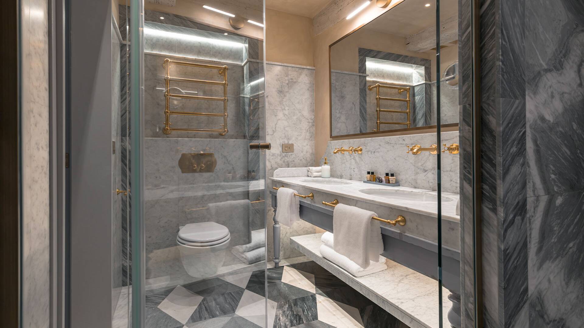luxury apartment Savio for weekly rental