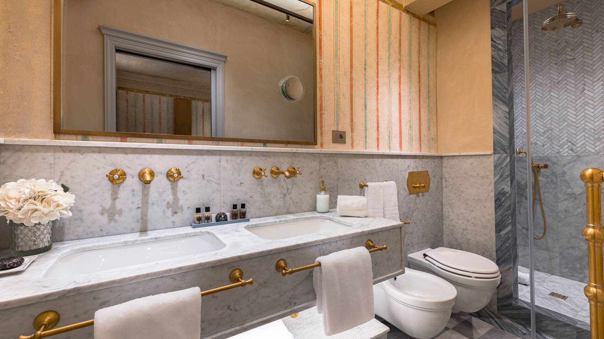 luxury apartment Savio for weekly rental