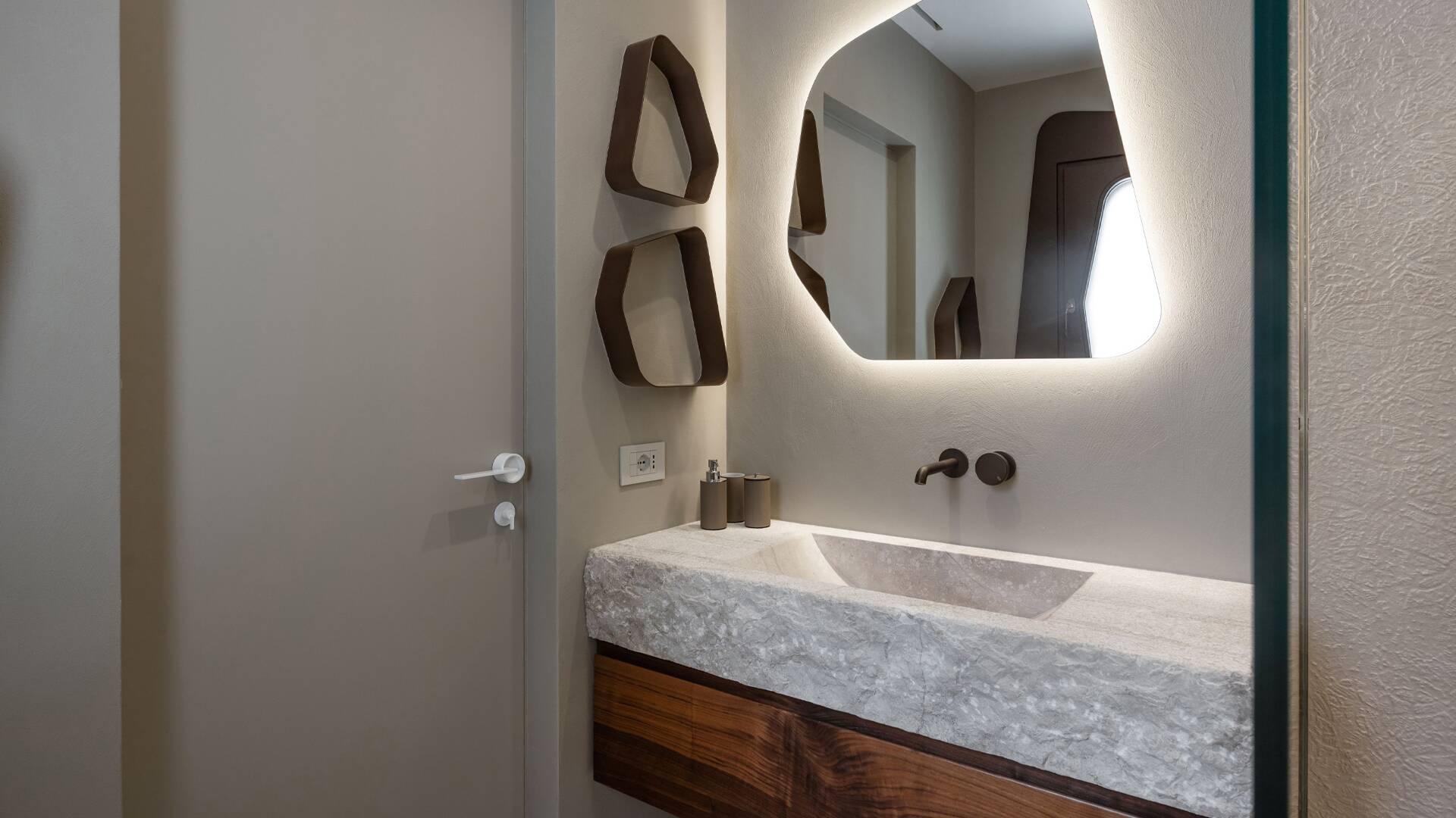 en suite bathroom