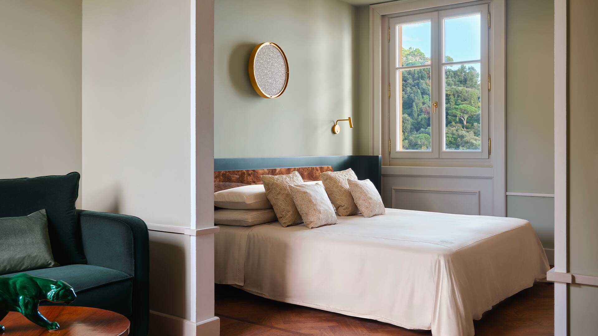 en suite double bedroom suitable for a family, first floor