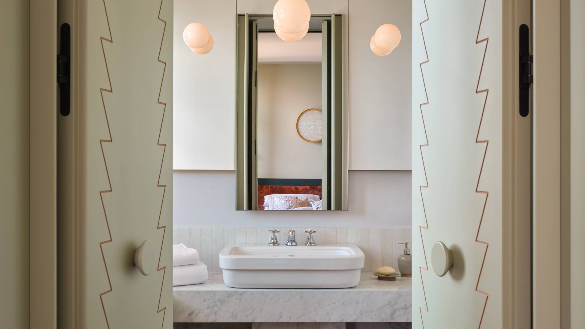 en suite bathroom