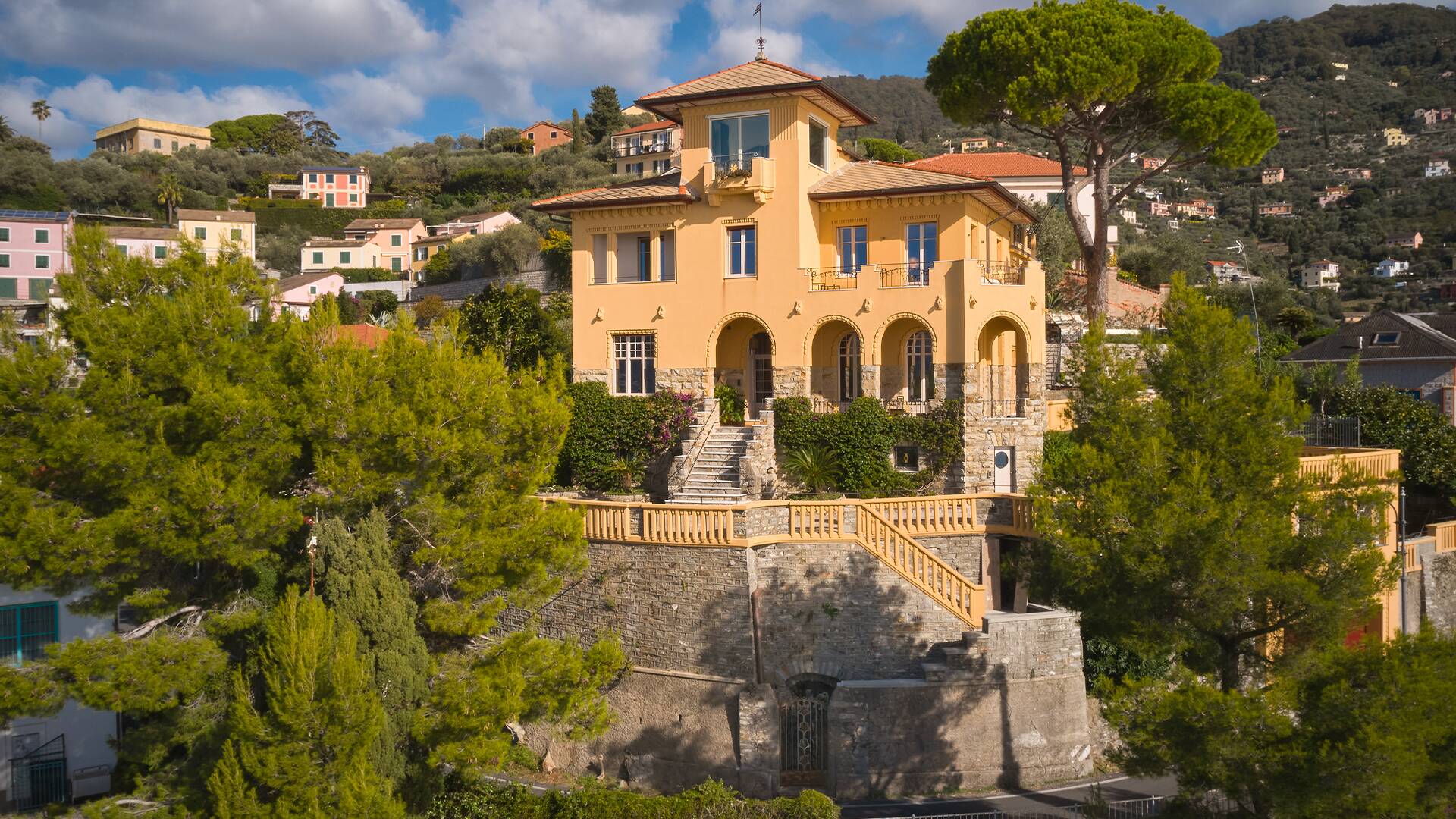 luxury villa Arabesco for weekly rental near Portofino