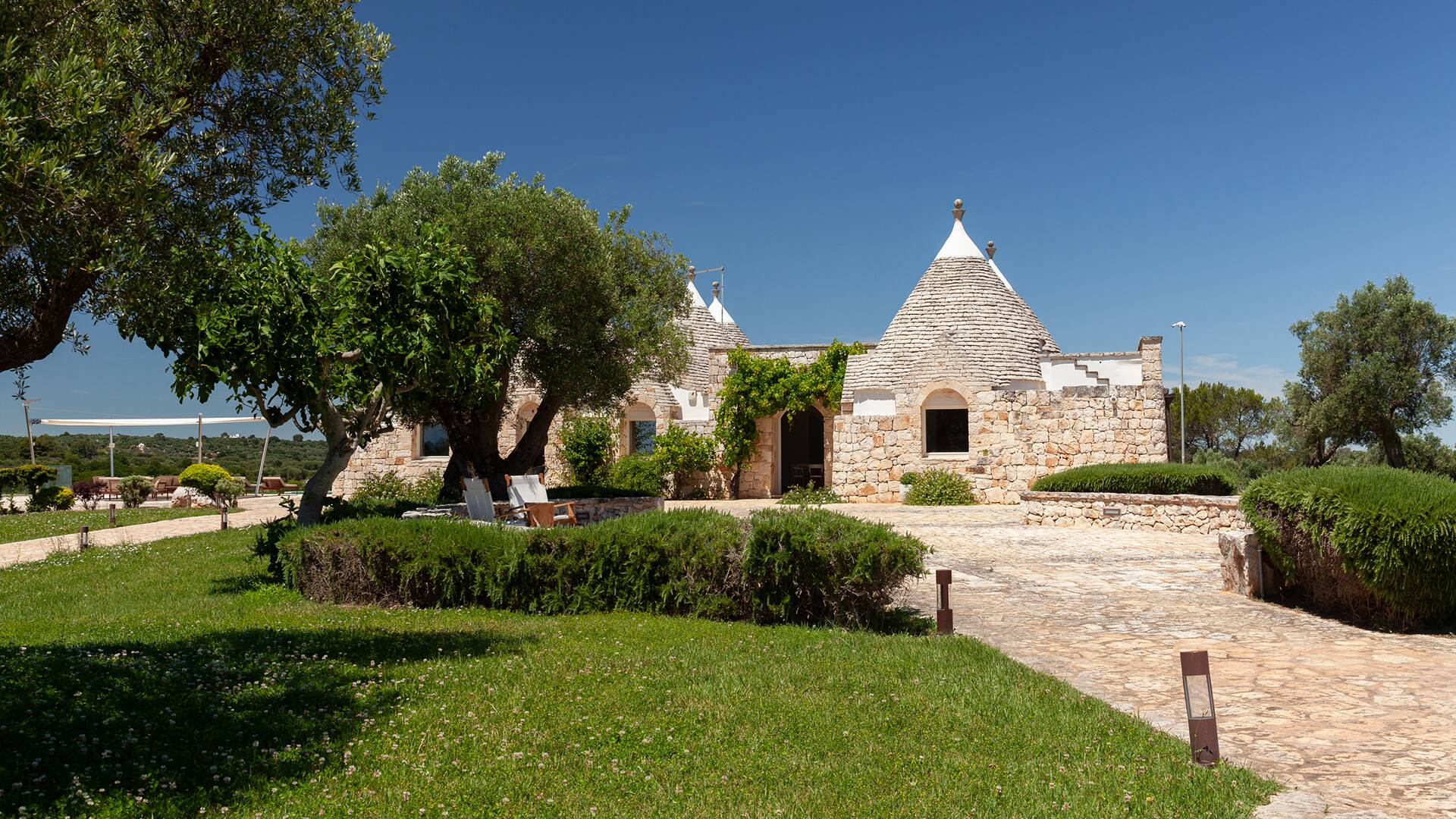 garden of the villa