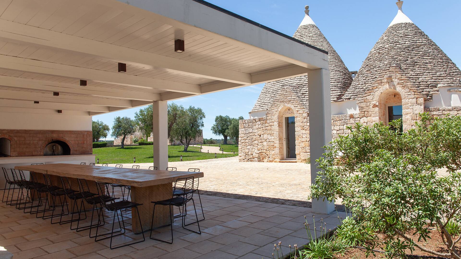 al fresco dining area