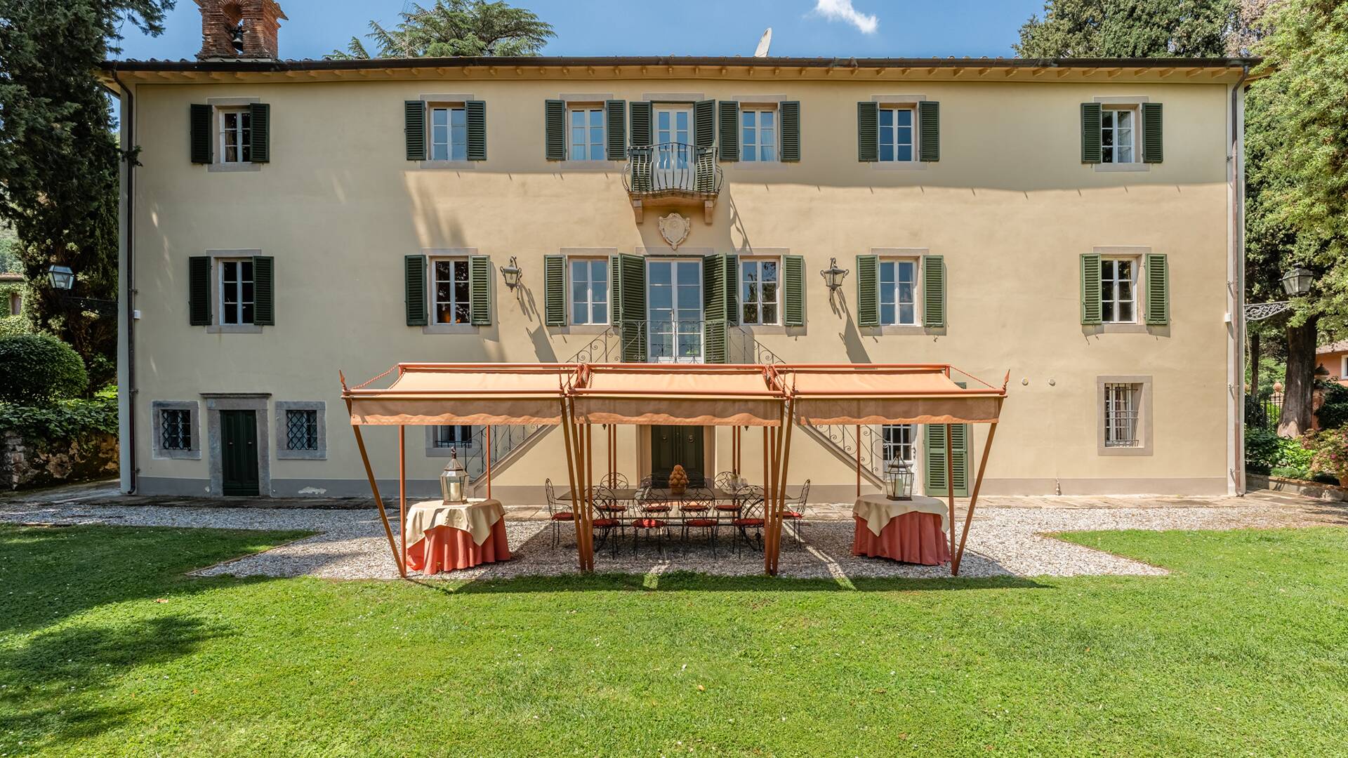 al fresco covered dining area