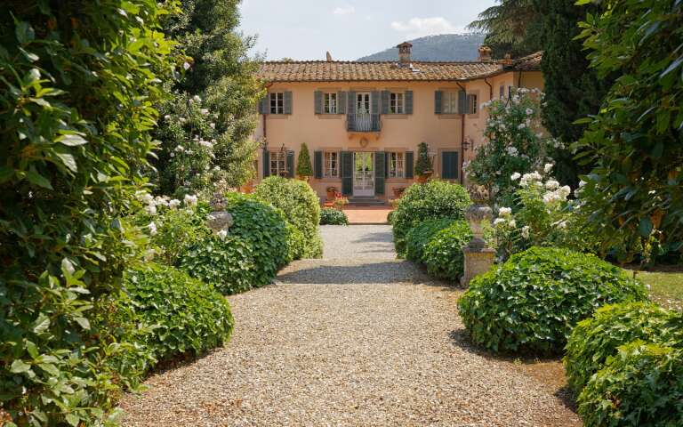 luxury Villa Cardinale for rent in Tuscany