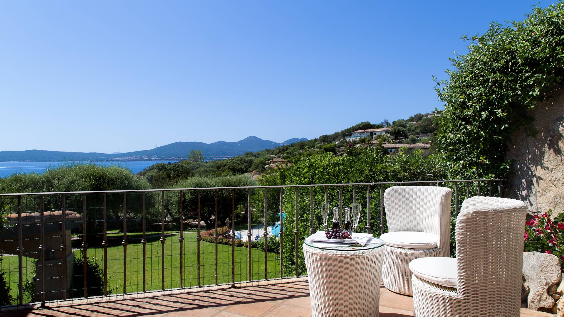 balcony with sea view