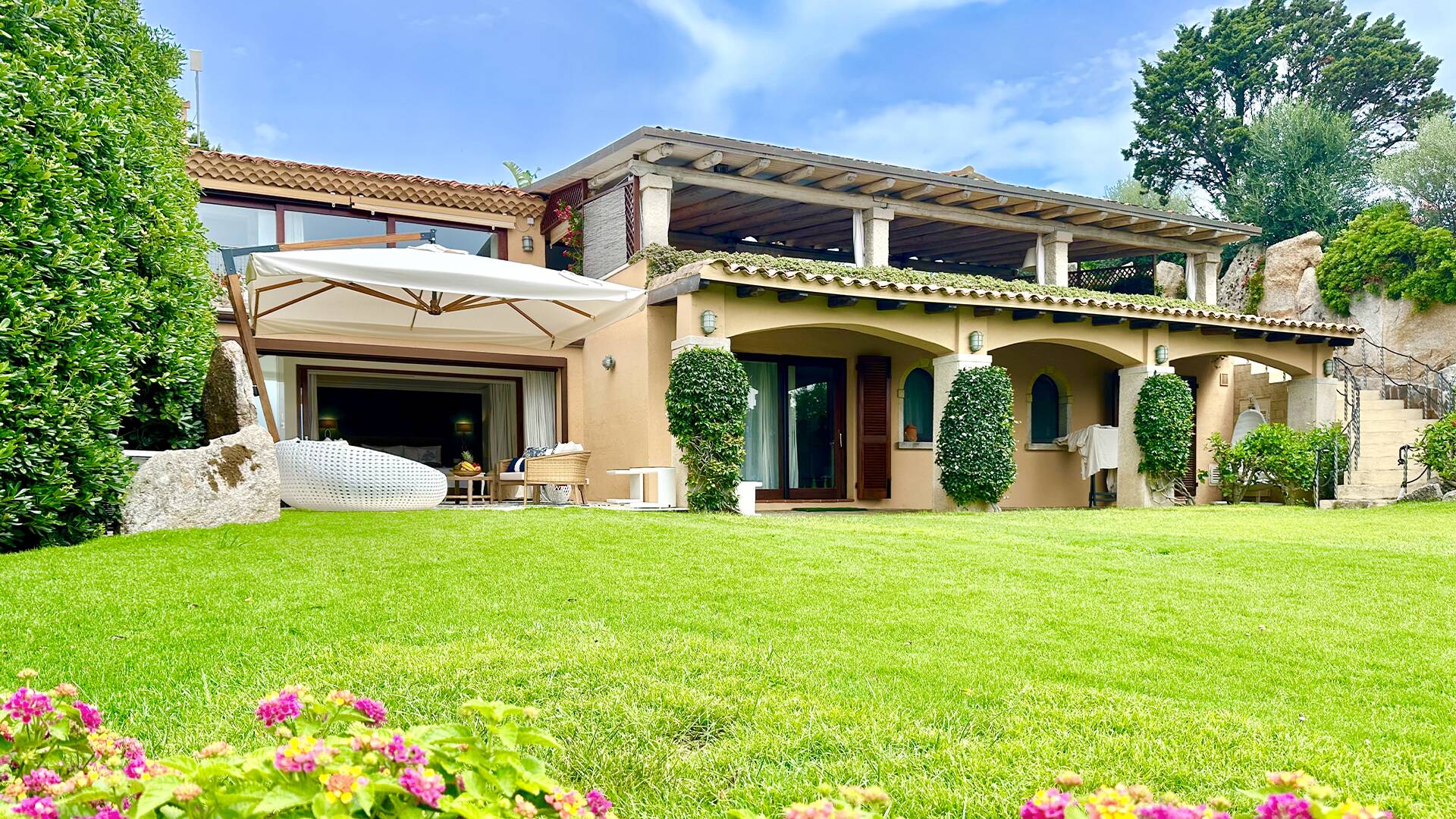 luxury Villa Emeralda