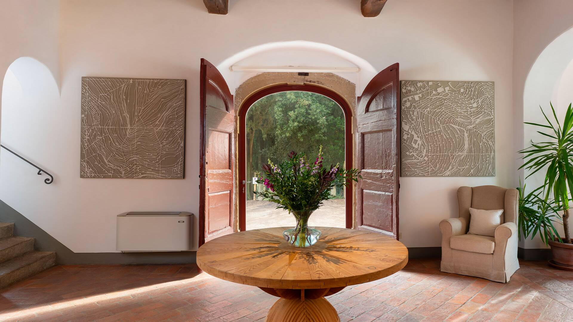 luxury traditional villa in Tuscany