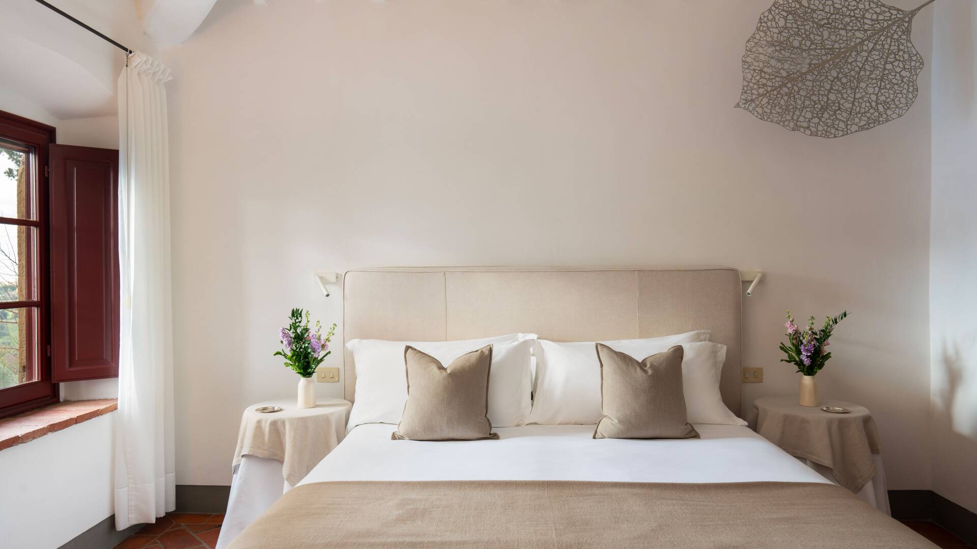 luxury traditional villa in Tuscany