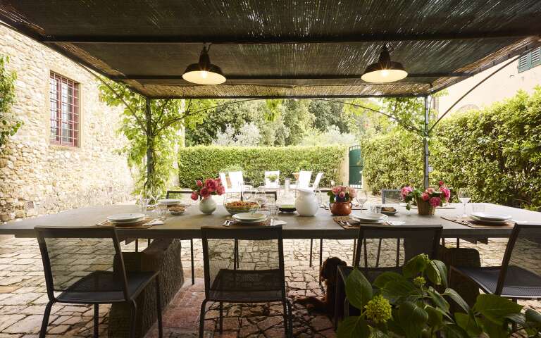 luxury traditional vacation villa in Tuscany