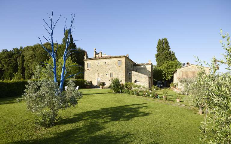 luxury traditional vacation villa in Tuscany