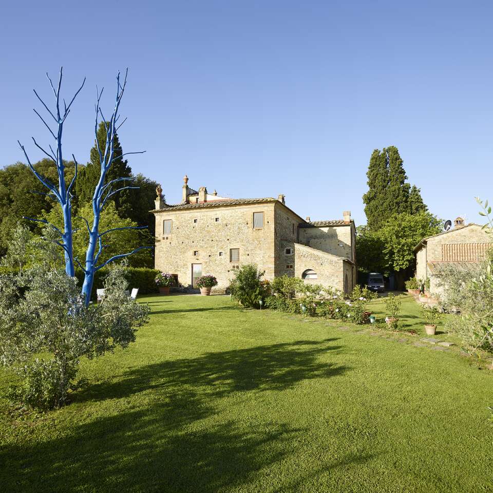 luxury traditional vacation villa in Tuscany