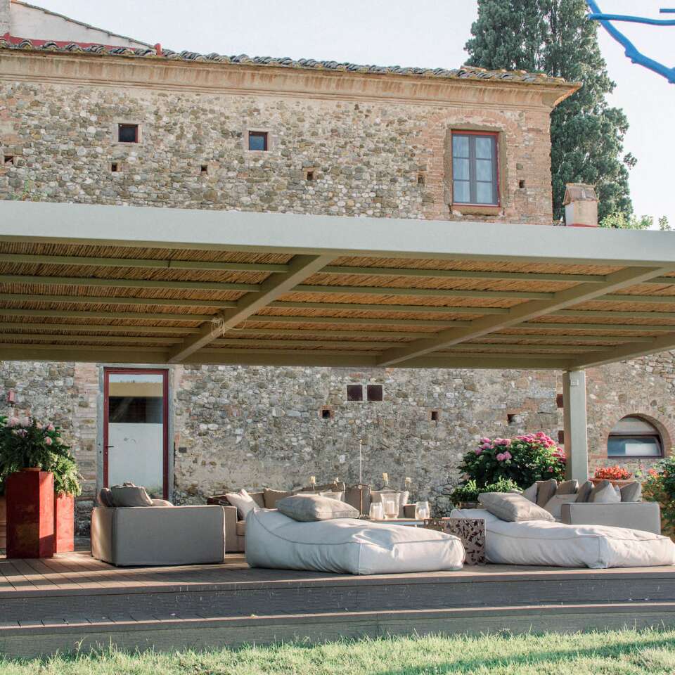 luxury traditional vacation villa in Tuscany