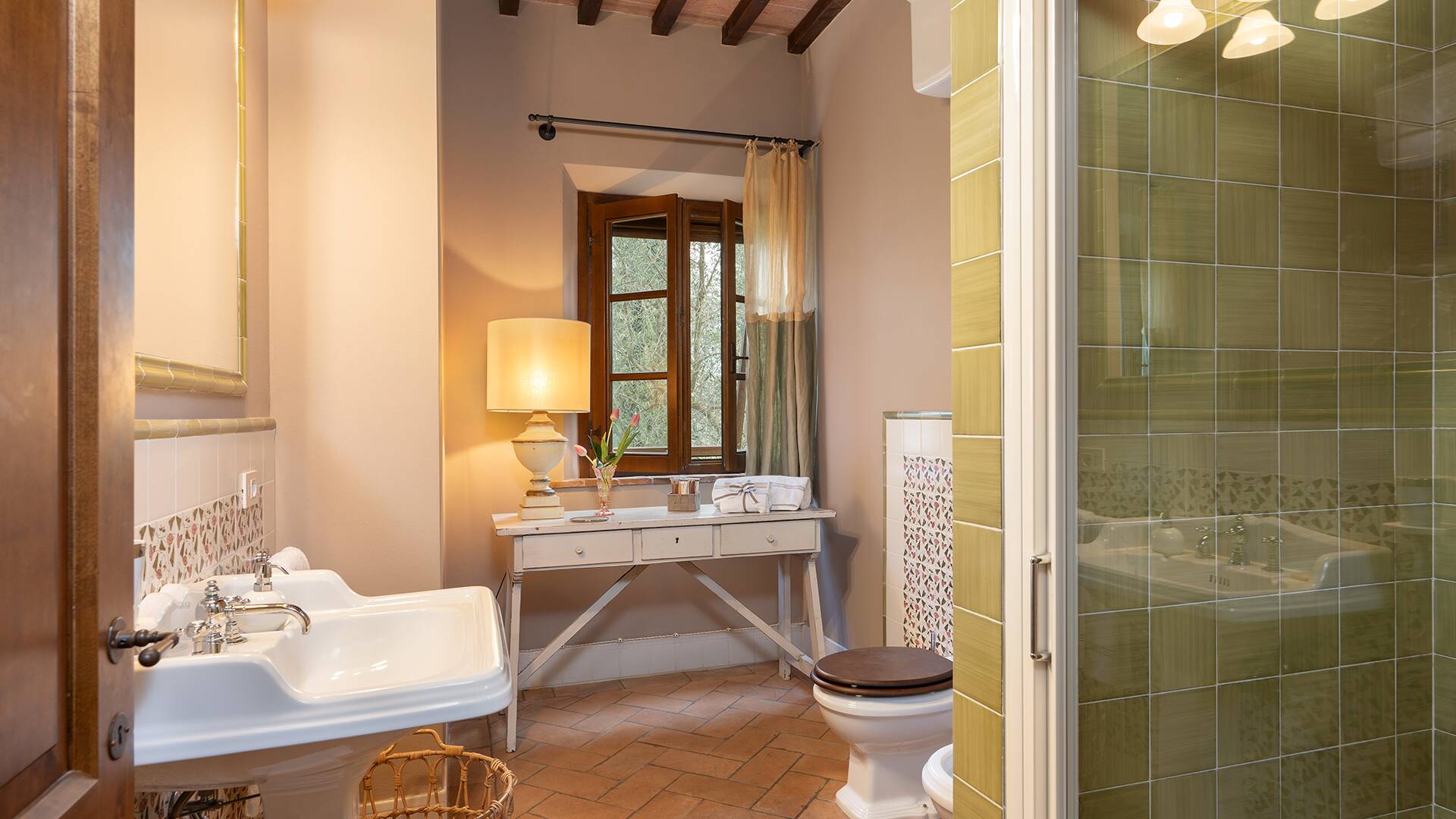 bathroom with shower cabin