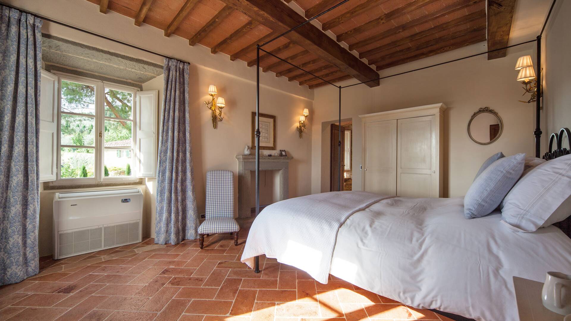 bedroom 3, main villa, first floor