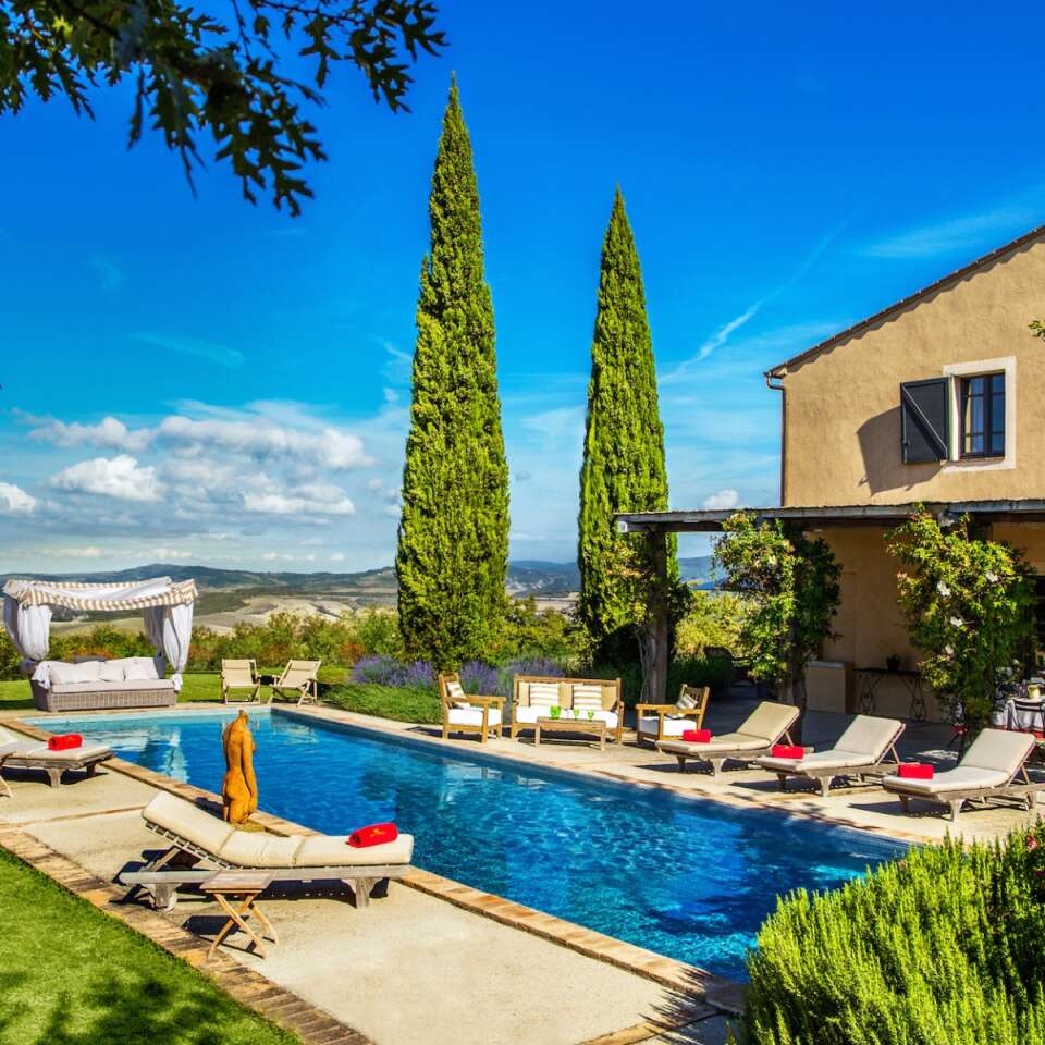 luxury villa Lira for rent in Tuscany