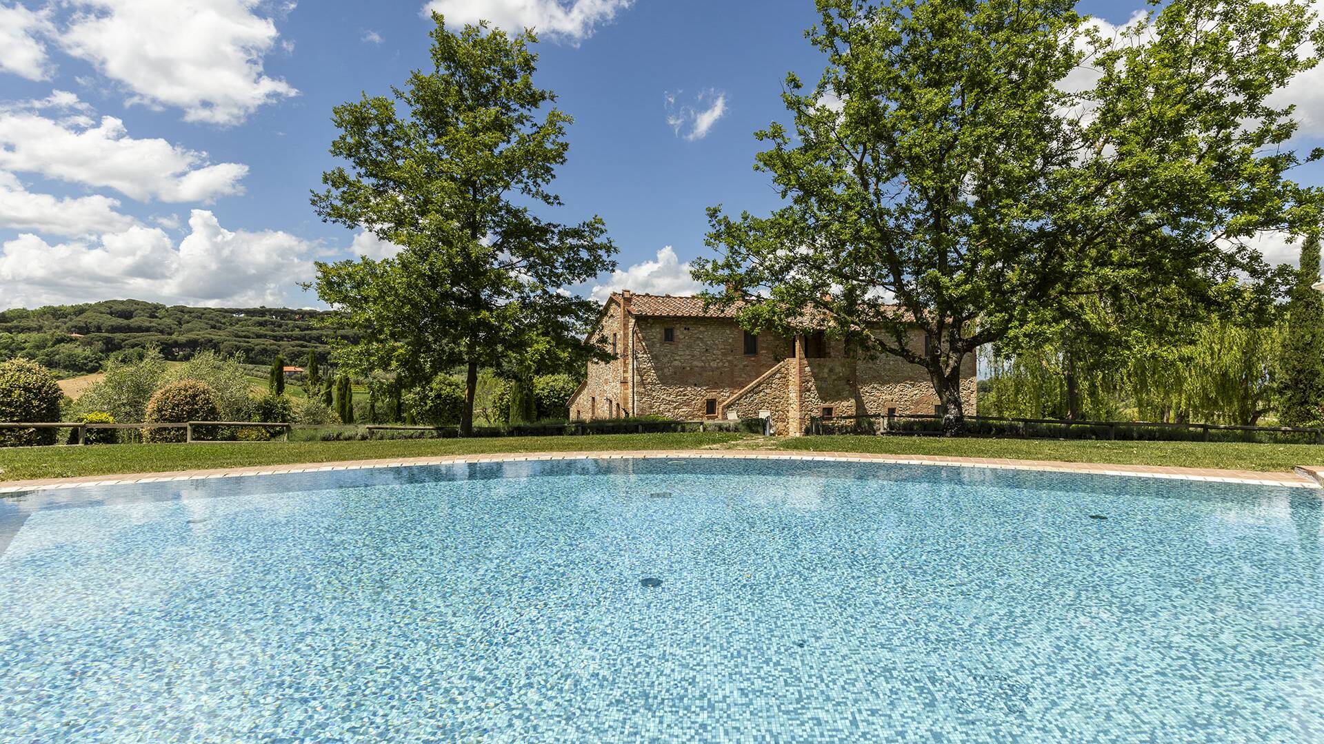 luxury villa for rent with private pool in Montepulciano, Tuscany