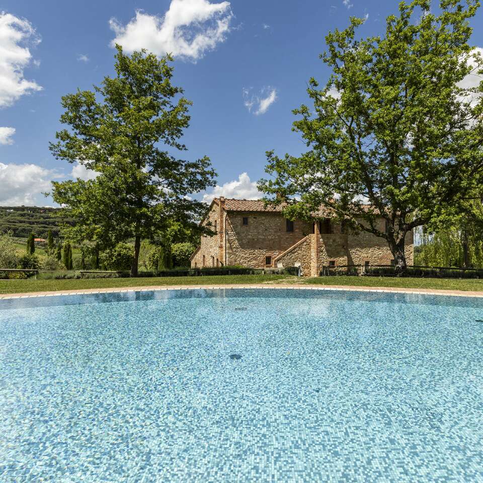 luxury villa for rent with private pool in Montepulciano, Tuscany