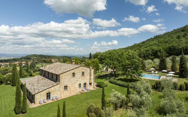 luxury villa for rent with private pool in Montepulciano, Tuscany