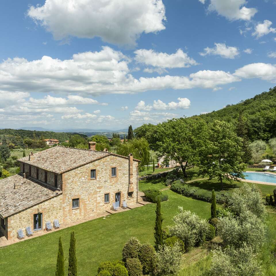luxury villa for rent with private pool in Montepulciano, Tuscany