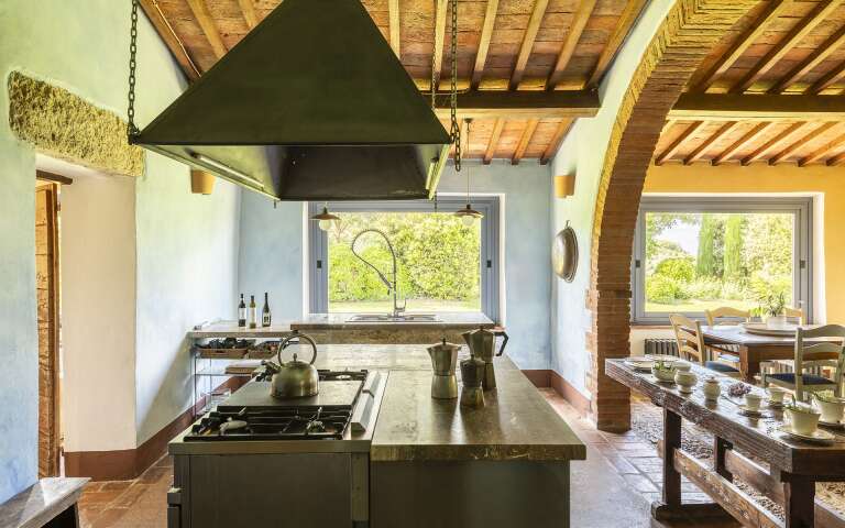 ground floor, fully equipped kitchen with cooking island