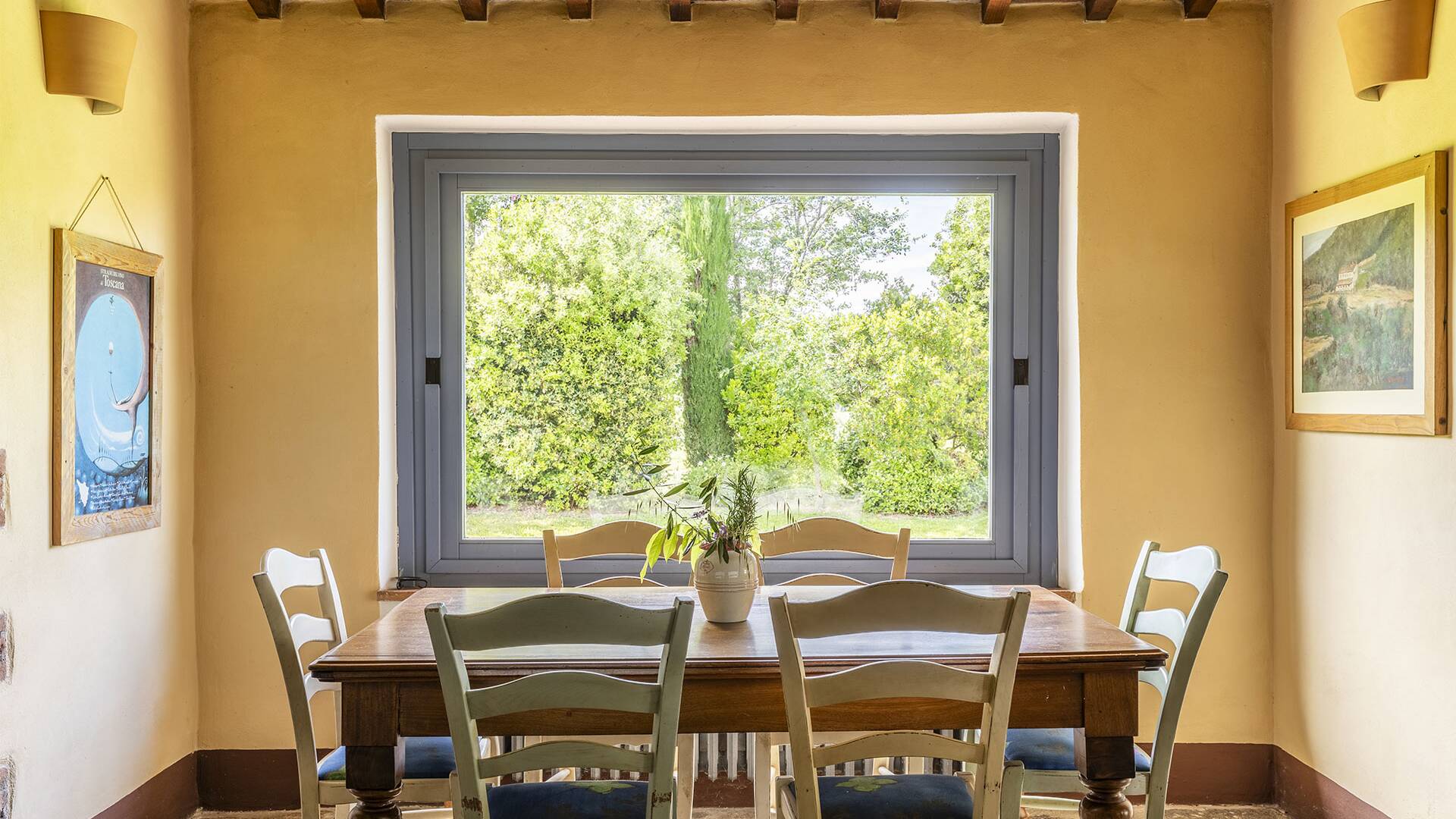 ground floor, dining table