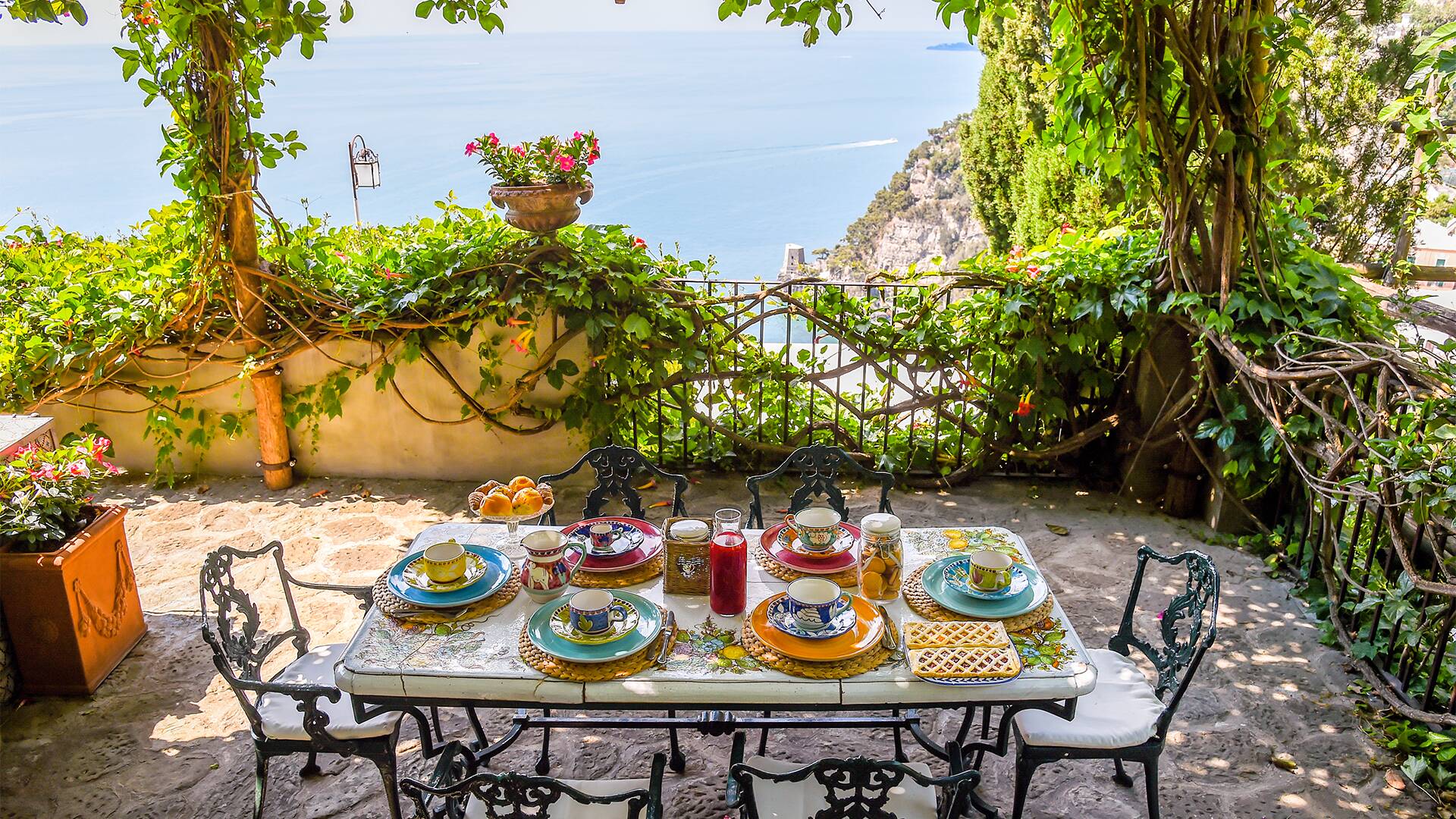 alfresco dining area with sweeping views