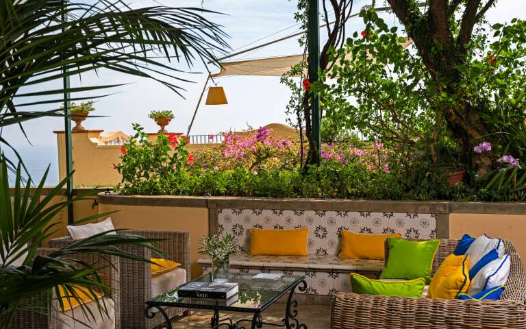 covered sitting area