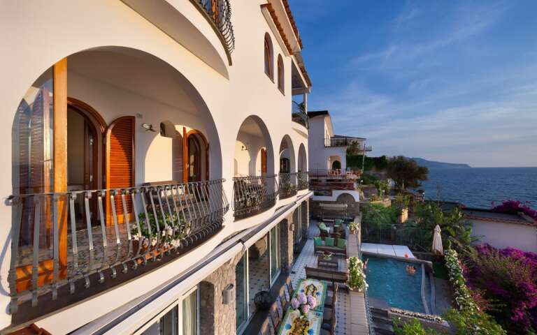 luxury vacation villa Partenope