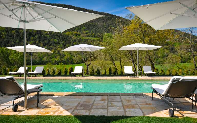 luxury-villa-carmela-for-weekly-rental-umbria