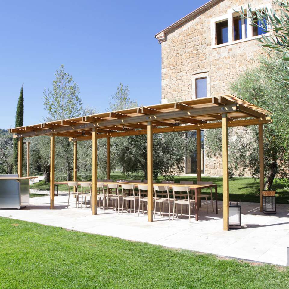 outdoor alfresco dining