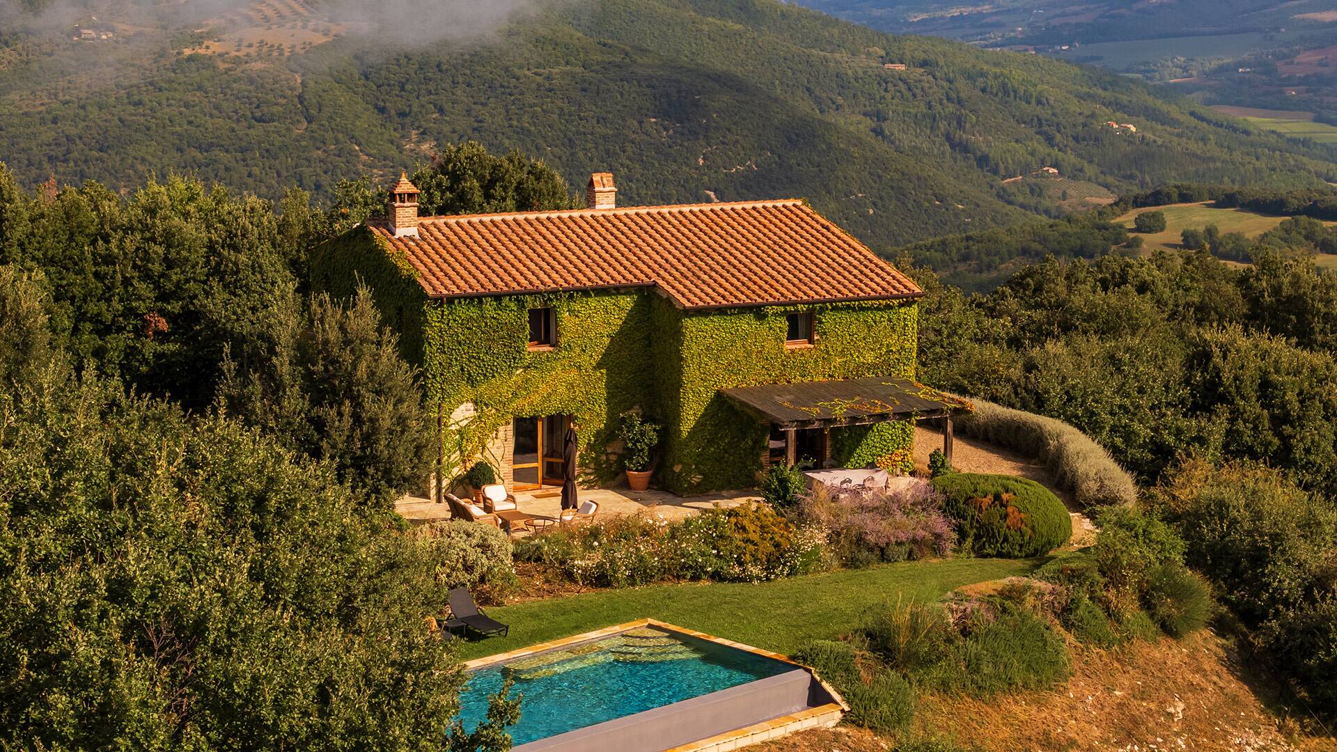 luxury villa Saluki near Antognolla golf course