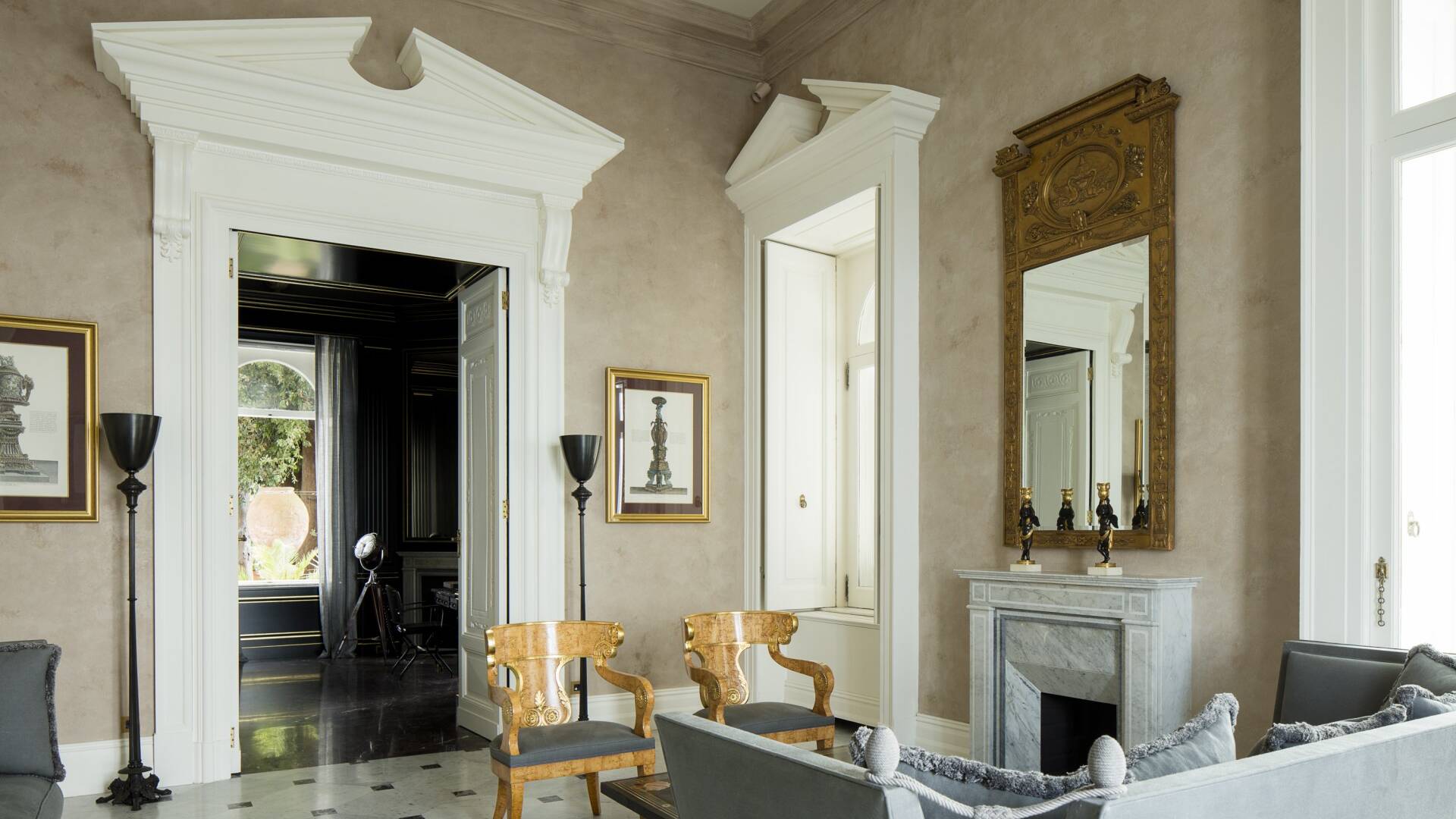 sitting area