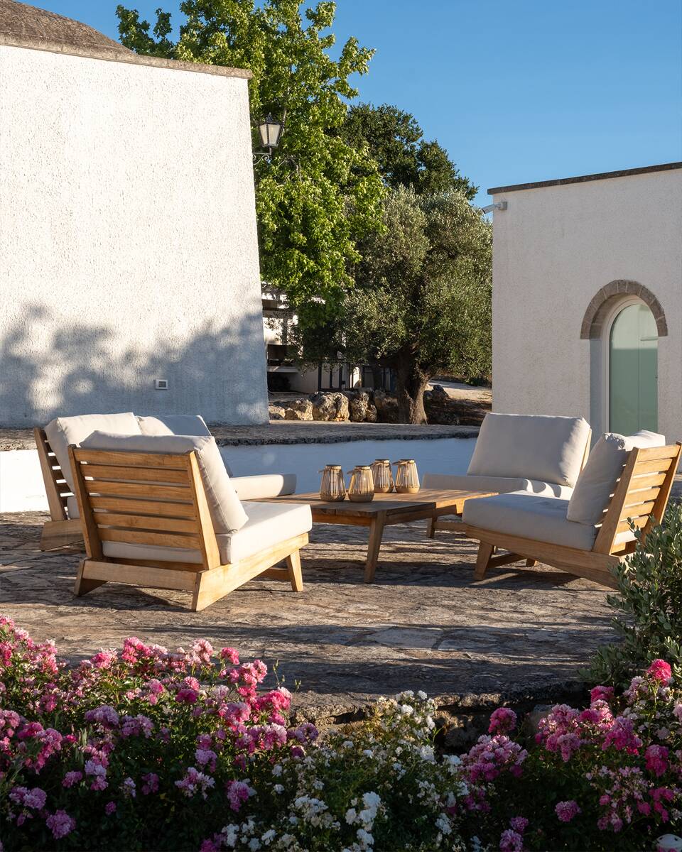 outdoor relaxation area