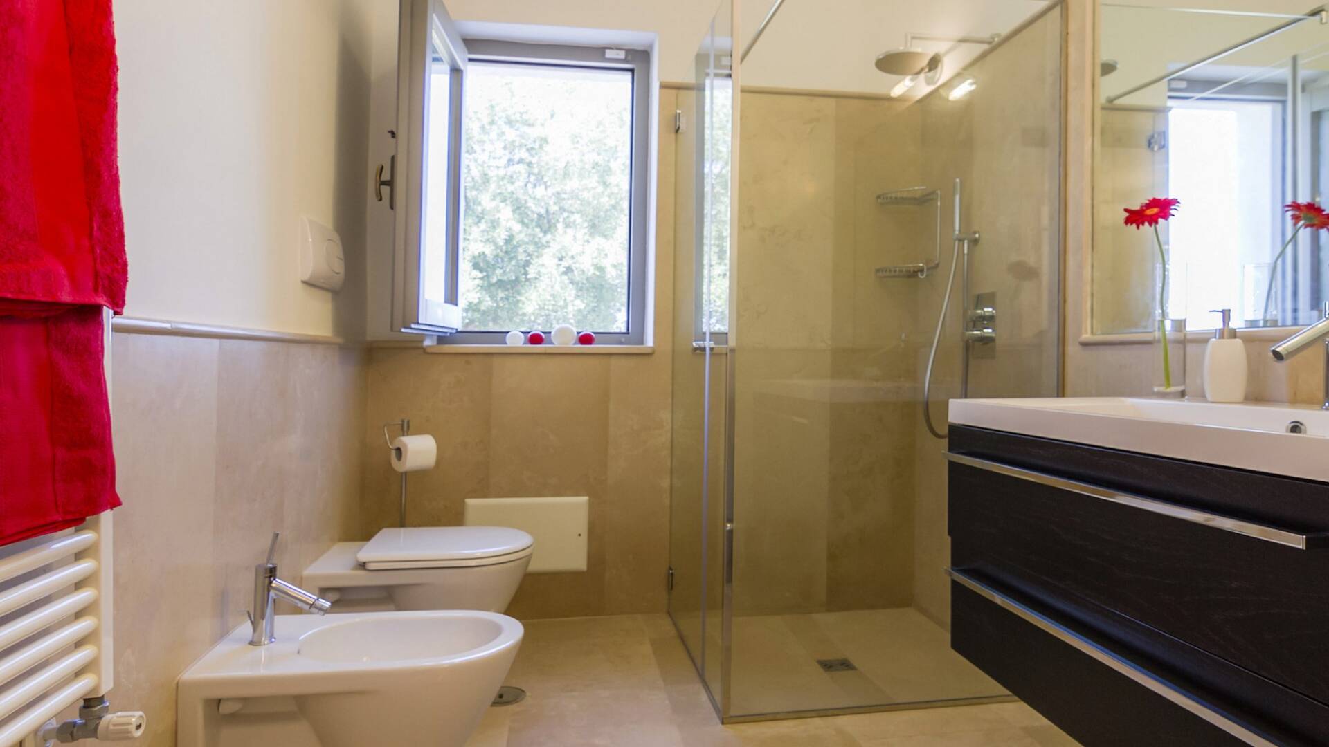guest house, en suite bathroom