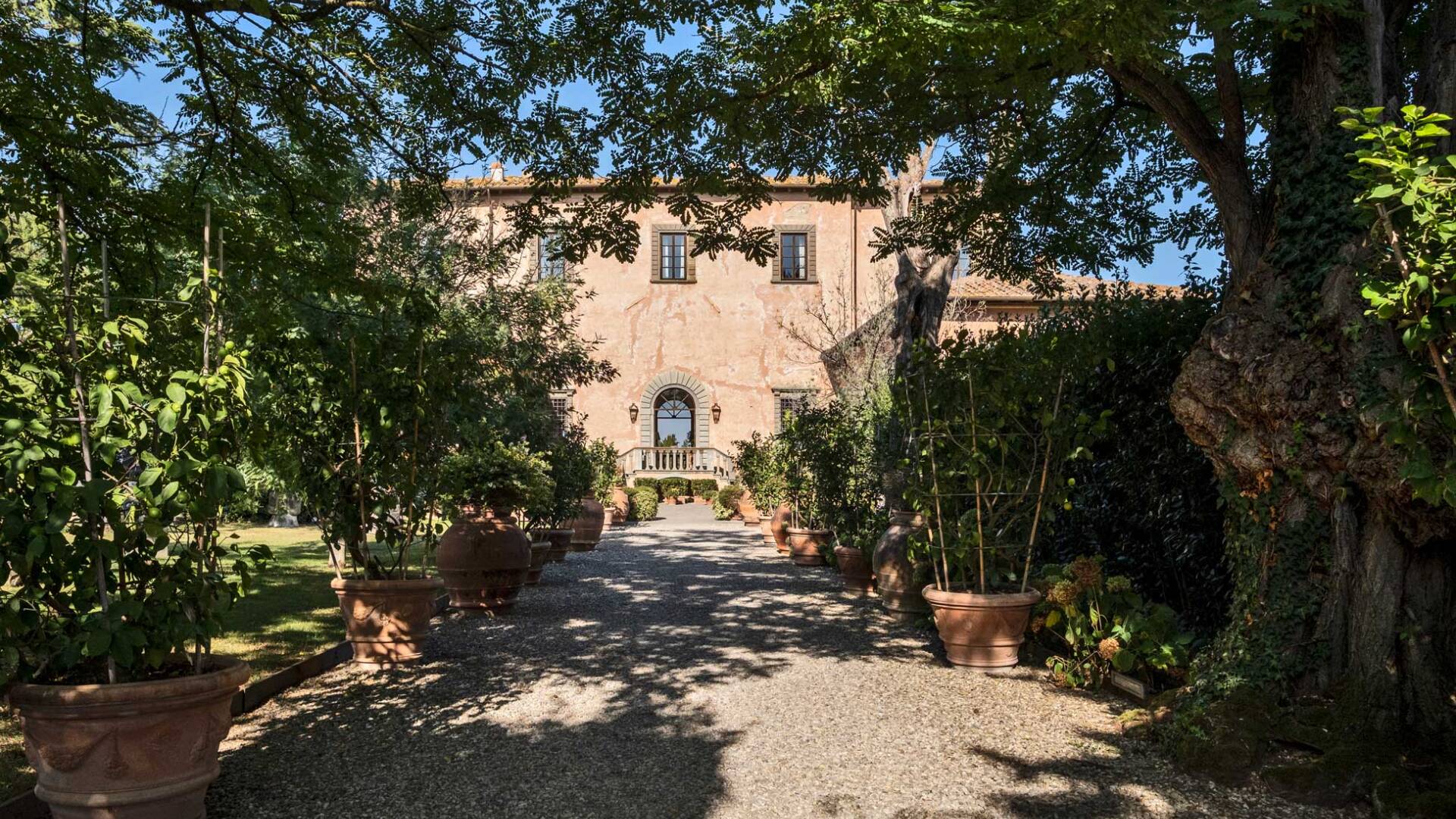 luxury vacation villa Machiavelli, Tuscany