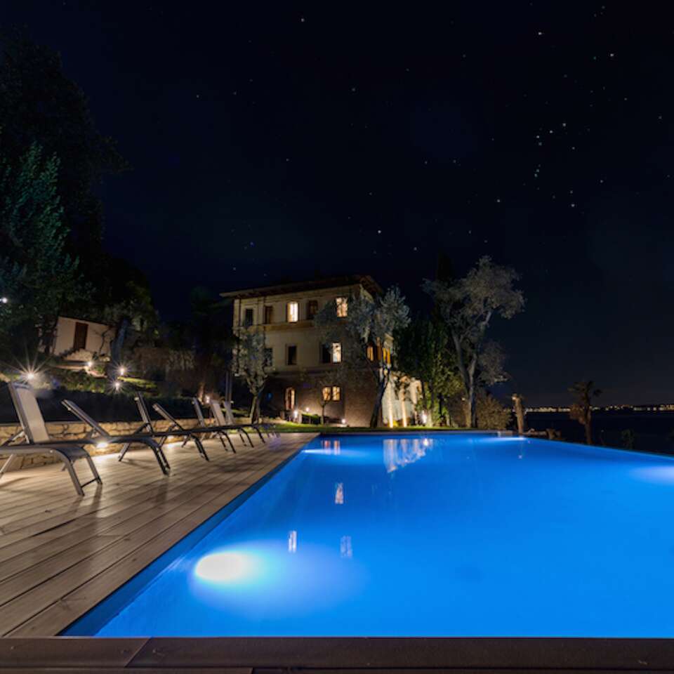 Villa Tira, luxury large villa for rent in Lake Garda area