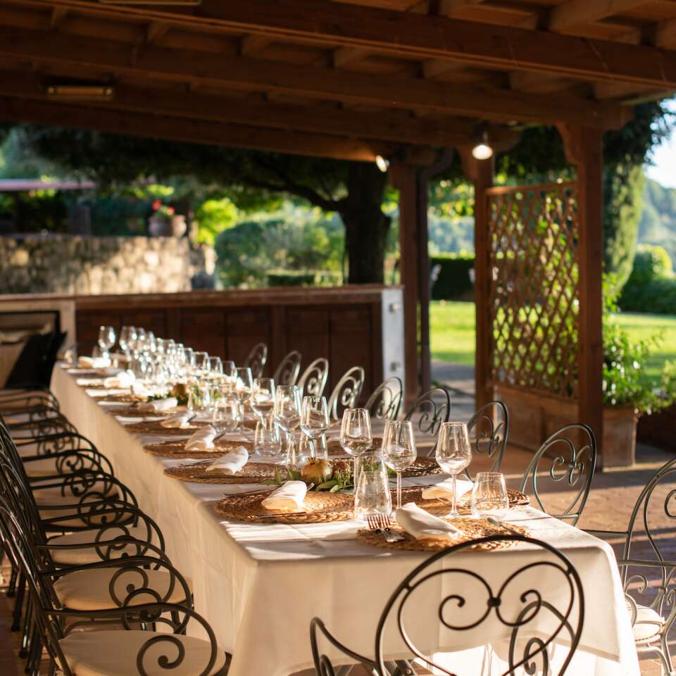 outdoor covered al fresco dining area