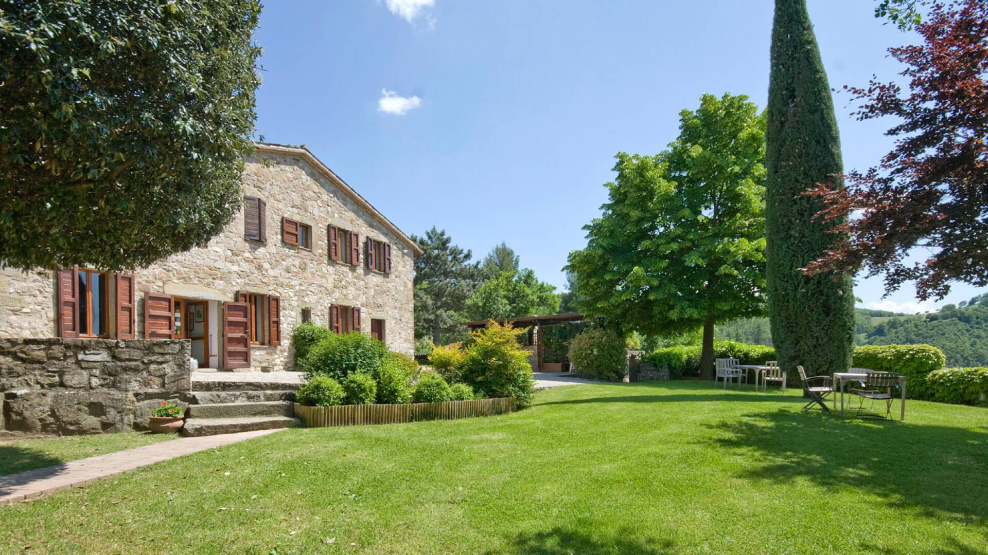 large family villa to rent in Umbria