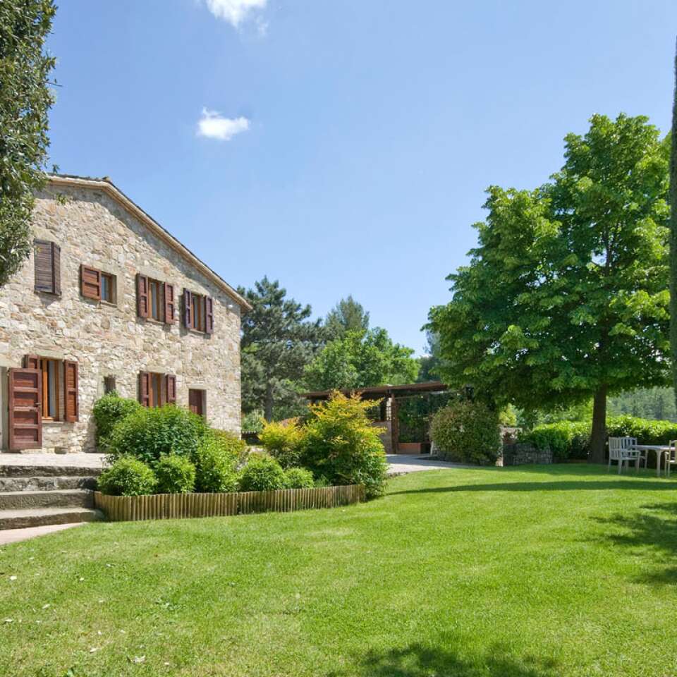 large family villa to rent in Umbria