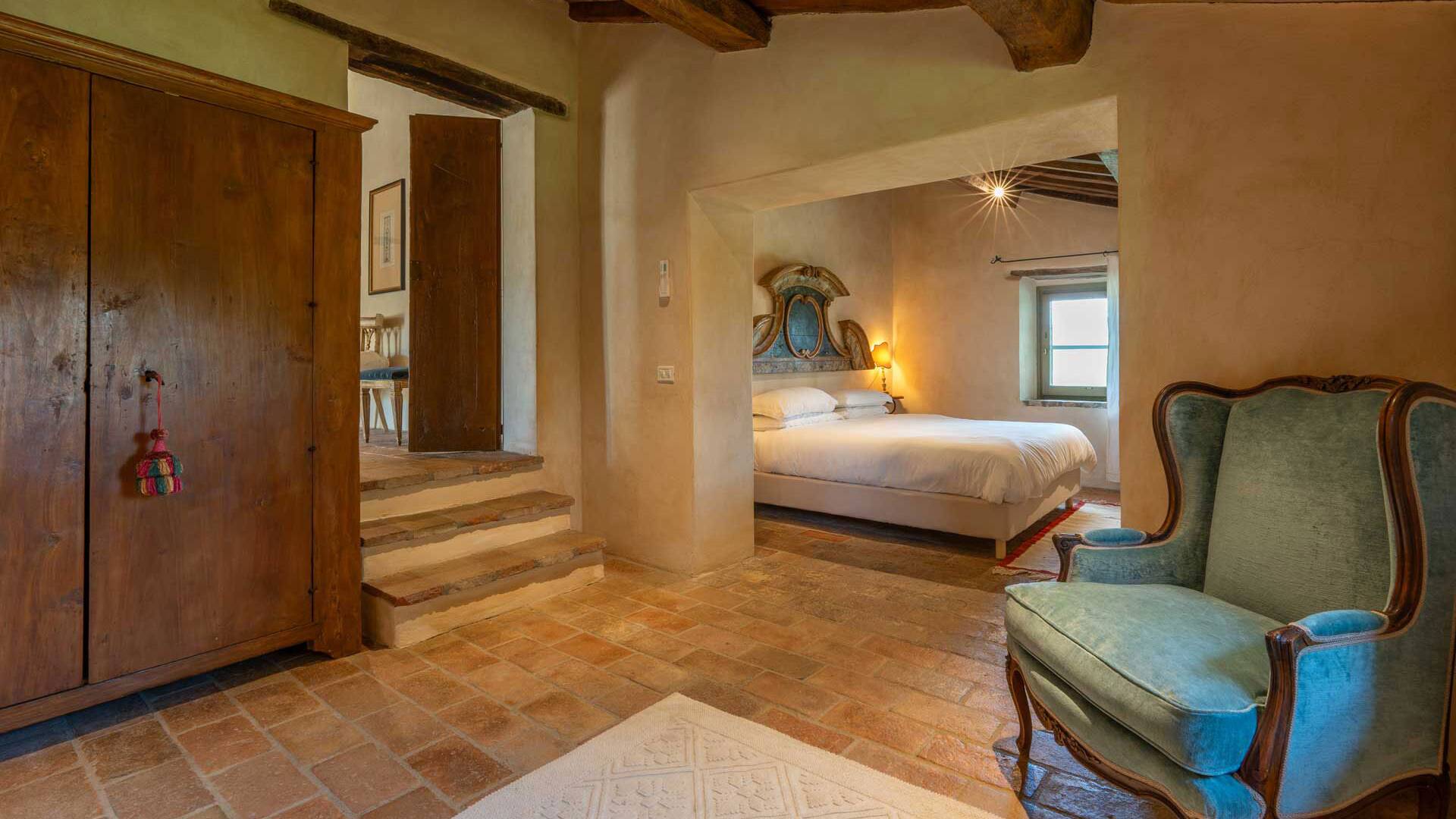 main villa, first floor, master bedroom