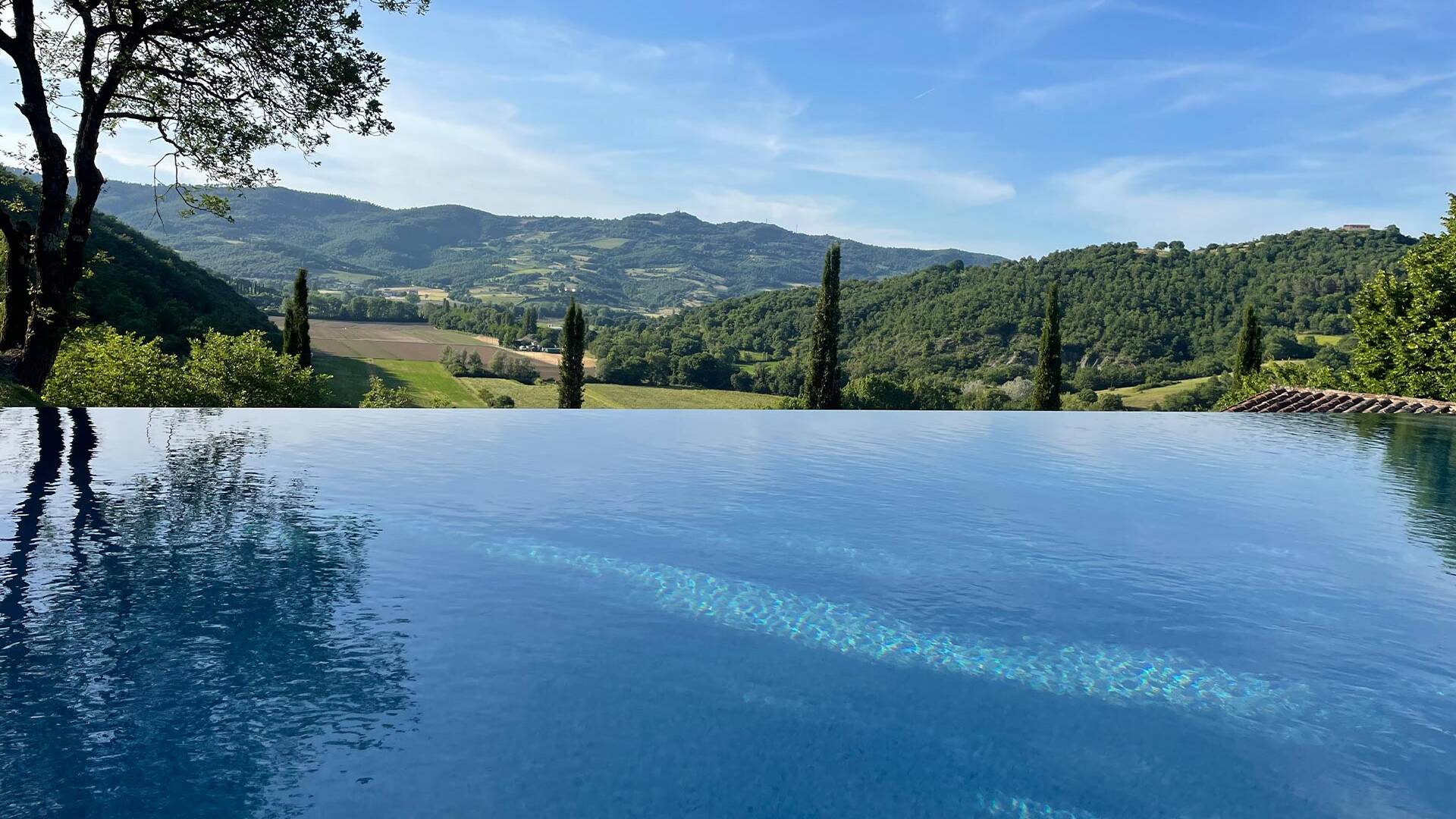 Luxury villa Arcelle for rent in Umbria, Tuscany, Umbertide | Home In Italy, image size:1920x1080