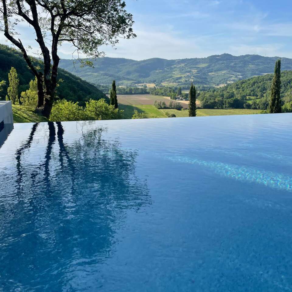 infinity pool 