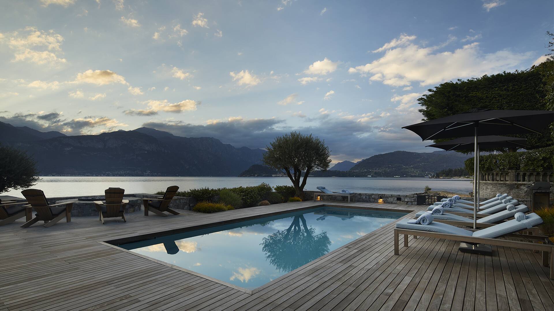 swimming pool with Lake Como view