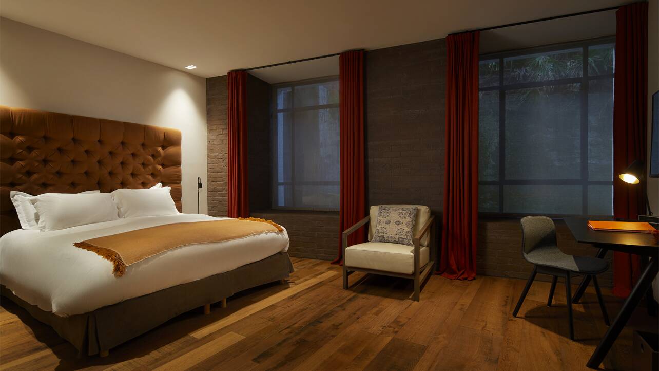 Luxury Villa Breakwater Griante for rent in Lake Como, Griante Home