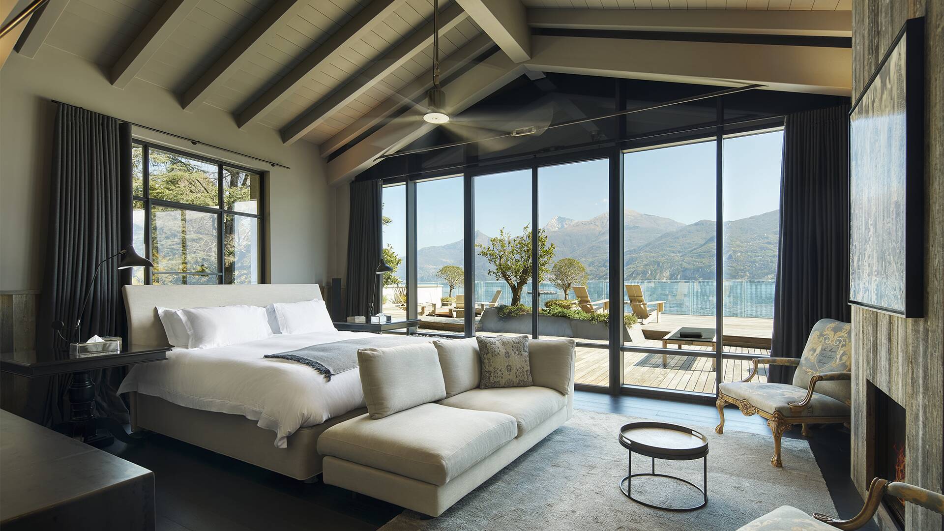 master bedroom with breathtaking view of Lake Como